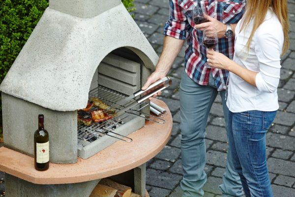 How to Choose & Prepare the Groundwork for a Masonry BBQ