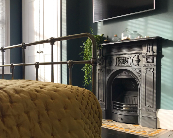 Carron Victorian Large Cast Iron Combination Fireplace (43")