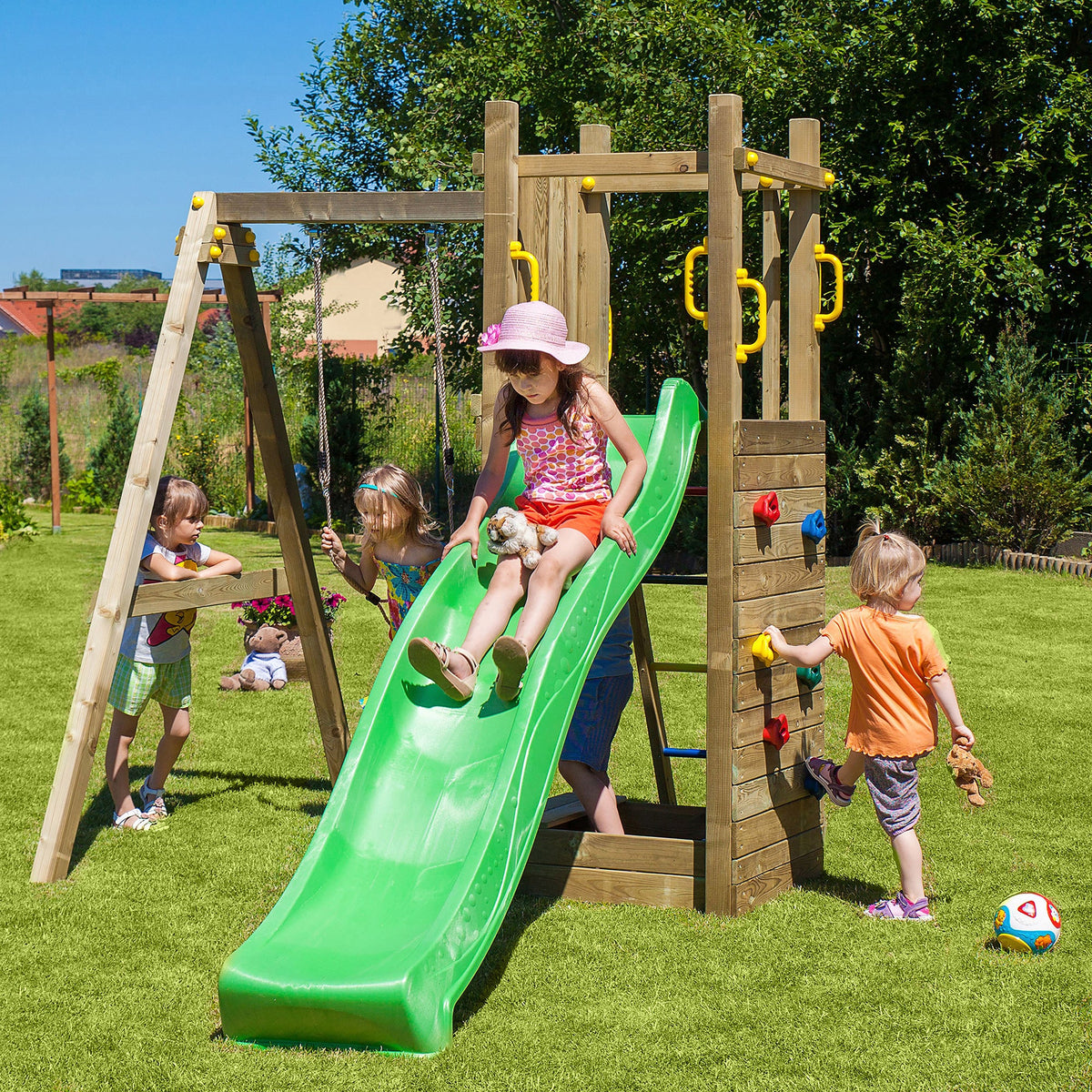 Shire Rumble Ridge Rock Wall with Single Swing