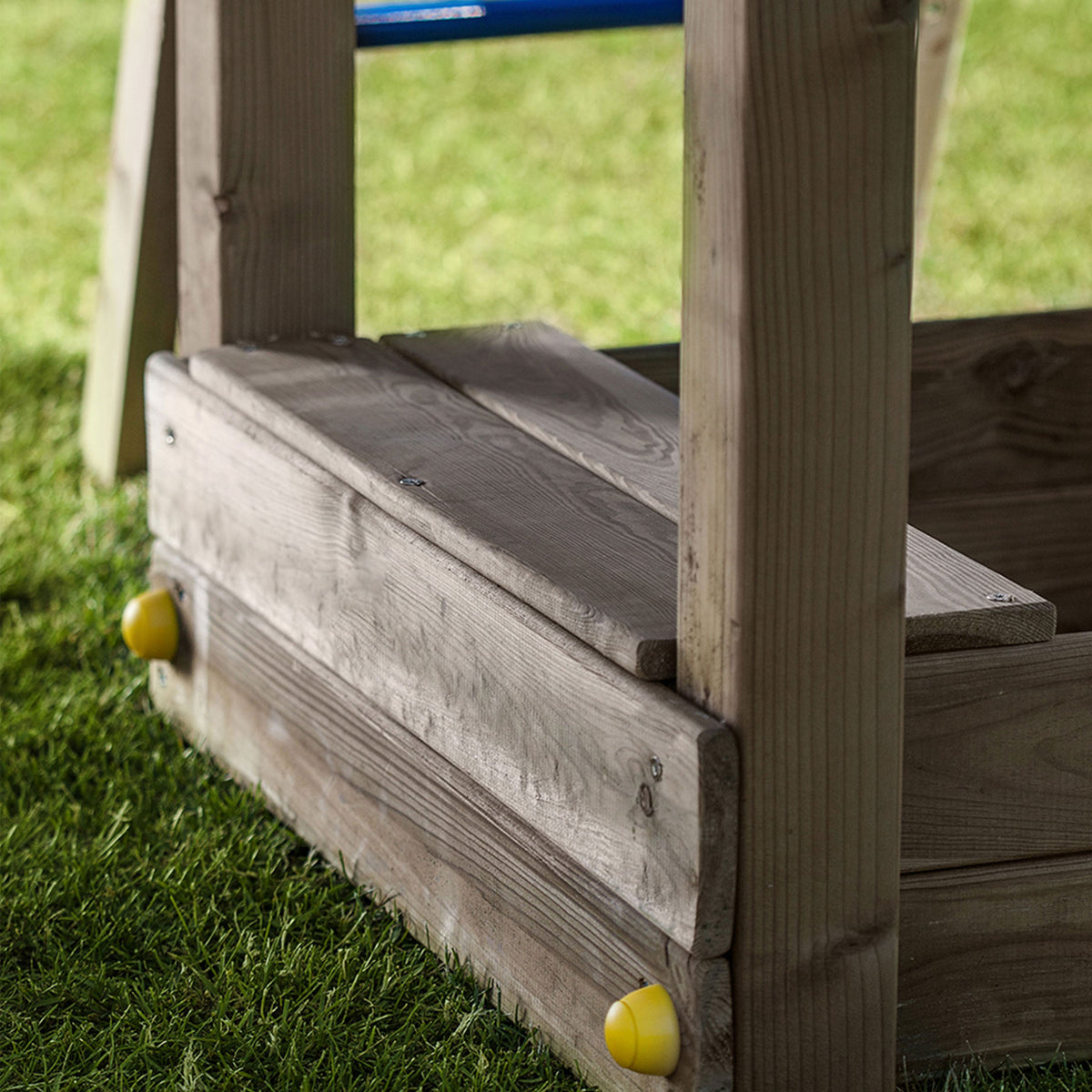 Shire Rumble Ridge Rock Wall with Single Swing