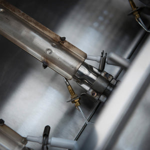 Proline (304 stainless steel) - 6 Burner Built in BBQ With Flat Lid Burner Close Up