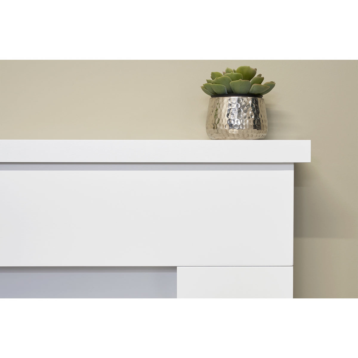 Close-up of the Adam Lomond pure white mantel shelf