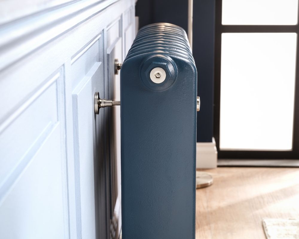 Carron Eton cast iron radiator, detail