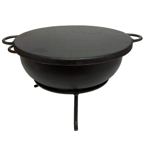 The camping pit with its lid removed