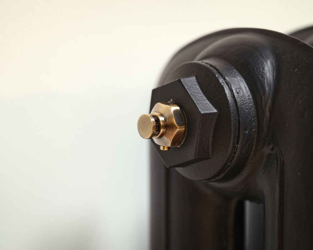 Carron Peerless cast iron radiator, detail