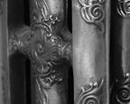 Carron Rococo 3 Column cast iron radiator, 780mm hand burnished section detail